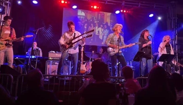 Eaglemaniacs performing at 3rd and Lindsley